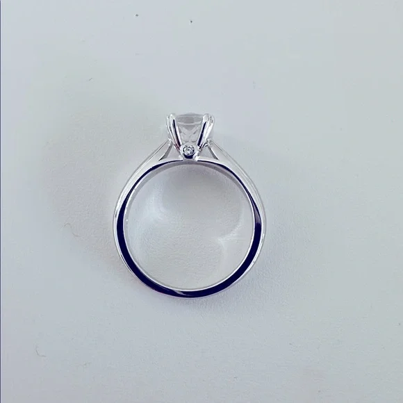NEW white topaz white gold solitaire Ring - Picture 4 of 7